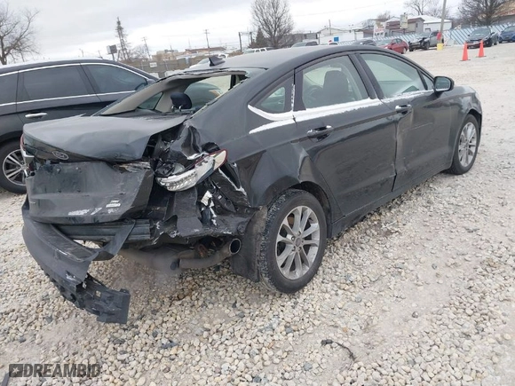2020 Ford Fusion SE with VIN 3FA6P0HD3LR232812, listed as a IAAI auction lot 41257552 with 88,538 mi miles. Bid and sale history available at carsss.com. Image 4.