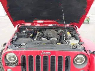 2017 Jeep Wrangler Unlimited 75th Anniversary z VIN 1C4BJWEG6HL575731, wystawiony jako IAAI lot #41704339 z przebiegiem 73 742 mil mil oraz . Historia ofert i sprzedaży dostępna na DreamBid. Obrazek 10.