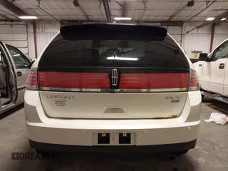 2007 Lincoln MKX with VIN 2LMDU88C57BJ02373, listed as a IAAI auction lot 41870551 with 191,193 mi miles. Bid and sale history available at carsss.com. Image 17.