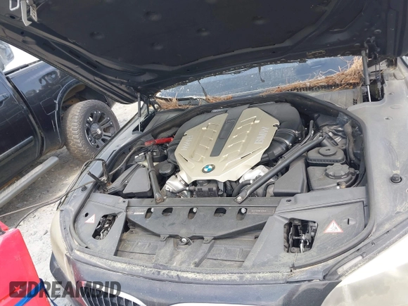 2010 BMW 7 Series 750Li with VIN WBAKB8C54ACY63650, listed as a IAAI auction lot 41961941 with 127,405 mi miles and . Bid and sale history available at DreamBid. Image 10.