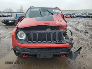 2015 Jeep Renegade Trailhawk with VIN ZACCJBCT2FPB39142, listed as a Copart auction lot 47381155 with 121,530 mi miles and Clean Title. Bid and sale history available at DreamBid. Image 5.
