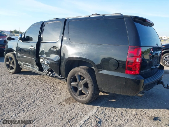 2008 Chevrolet Suburban LTZ with VIN 3GNFC16Y78G211215, listed as a IAAI auction lot 41250412 with 1 mi miles. Bid and sale history available at carsss.com. Image 3.
