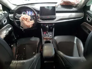 2022 Jeep Compass Latitude with VIN 3C4NJDBB0NT208091, listed as a Copart auction lot 43865705 with 6,761 mi miles and Salvage Title. Bid and sale history available at DreamBid. Image 8.