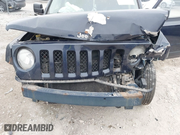 2014 Jeep Patriot Latitude with VIN 1C4NJPFA4ED681811, listed as a IAAI auction lot 41069070 with 143,467 mi miles and . Bid and sale history available at carsss.com. Image 6.