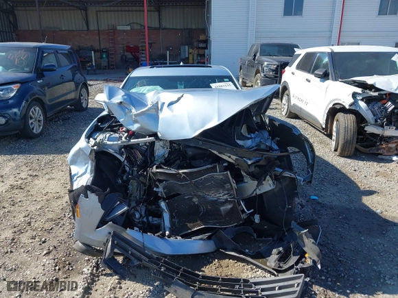 2018 Chevrolet Camaro 1LT with VIN 1G1FB1RS8J0139107, listed as a IAAI auction lot 41883135 with 1 mi miles. Bid and sale history available at carsss.com. Image 11.