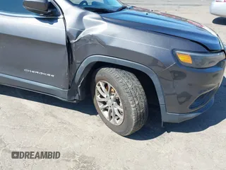 2019 Jeep Cherokee Altitude z VIN 1C4PJMLX5KD456471, wystawiony jako IAAI lot #41930854 z przebiegiem 58 083 mil mil oraz . Historia ofert i sprzedaży dostępna na DreamBid. Obrazek 18.