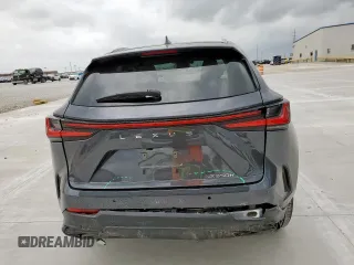 2025 Lexus NX 350h Premium z VIN 2T2GKCEZ3SC033838, wystawiony jako Copart lot #58584235 z przebiegiem Nie podano mil oraz Szkoda całkowita • Salvage title. Historia ofert i sprzedaży dostępna na DreamBid. Obrazek 6.