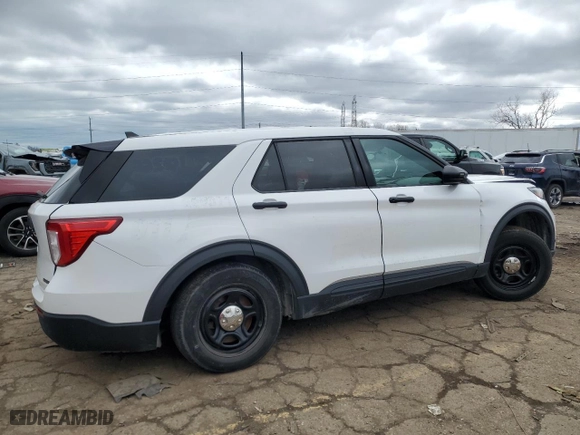 2022 Ford Police Interceptor Utility with VIN 1FM5K8AB5NGA04859, listed as a Copart auction lot 51272925 with 12,726 mi miles and Clean Title. Bid and sale history available at carsss.com. Image 3.