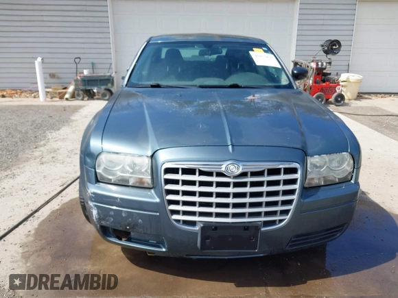 2005 Chrysler 300 with VIN 2C3JA43R45H616682, listed as a IAAI auction lot 41853835 with 158,464 mi miles. Bid and sale history available at carsss.com. Image 12.
