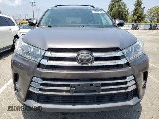 2017 Toyota Highlander Limited with VIN 5TDYZRFH7HS192035, listed as a Copart auction lot 59598985 with 106,595 mi miles and Salvage title. Bid and sale history available at DreamBid. Image 5.