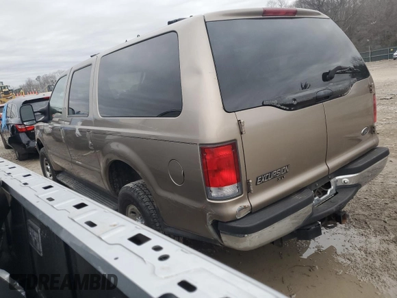 2000 Ford Excursion XLT with VIN 1FMNU41SXYEE14642, listed as a Copart auction lot 43333355 with 226,709 mi miles and Salvage title. Bid and sale history available at DreamBid. Image 2.