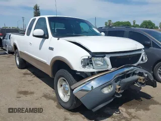2000 Ford F-150 XL with VIN 1FTRX18L6YKA12533, listed as a IAAI auction lot 42024589 with 111,607 mi miles. Bid and sale history available at carsss.com. Image 1.