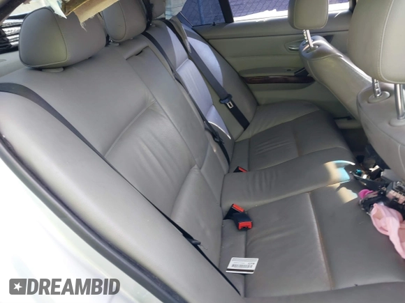 2006 BMW 3 Series 325i с VIN WBAVB13596KX63108, выставлен на аукционе IAAI как лот 42047192 с пробегом Не указан миль и . История ставок и продаж доступна на DreamBid. Изображение 8.