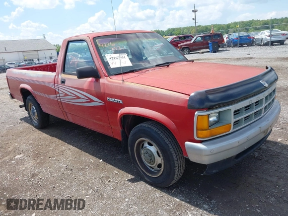 1992 Dodge Dakota "S" with VIN 1B7FL26X3NS677489, listed as a IAAI auction lot 42167931 with 108,582 mi miles. Bid and sale history available at carsss.com. Image 1.