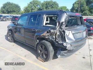2017 Jeep Patriot Sport z VIN 1C4NJPBBXHD117521, wystawiony jako IAAI lot #42311513 z przebiegiem 71 548 mil mil oraz . Historia ofert i sprzedaży dostępna na DreamBid. Obrazek 3.