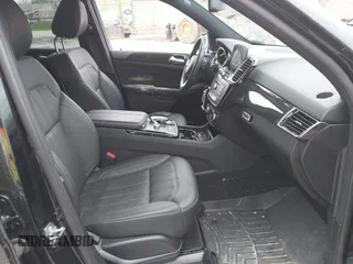 2019 Mercedes-Benz GLE 400 z VIN 4JGDA5GB2KB216941, wystawiony jako IAAI lot #42276714 z przebiegiem 17 992 mil mil oraz . Historia ofert i sprzedaży dostępna na DreamBid. Obrazek 5.