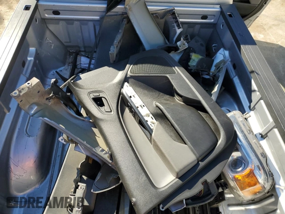 2015 GMC Canyon 2WD with VIN 1GTG5AE38F1156671, listed as a Copart auction lot 85194924 with 123,597 mi miles and Salvage Title. Bid and sale history available at DreamBid. Image 14.