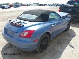 2008 Chrysler Crossfire Limited z VIN 1C3LN65L68X075247, wystawiony jako IAAI lot #42269911 z przebiegiem 107 025 mil mil oraz . Historia ofert i sprzedaży dostępna na DreamBid. Obrazek 4.