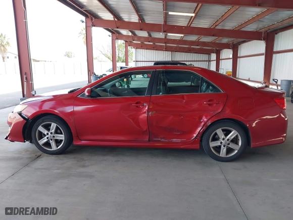2014 Toyota Camry L with VIN 4T1BF1FK6EU781222, listed as a IAAI auction lot 42000801 with 175,994 mi miles. Bid and sale history available at carsss.com. Image 14.