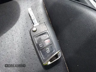 2018 Volkswagen Tiguan SEL с VIN 3VV3B7AX2JM018897, выставлен на аукционе IAAI как лот 42313472 с пробегом 97 362 миль миль и . История ставок и продаж доступна на DreamBid. Изображение 11.