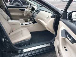 2016 Nissan Altima SR with VIN 1N4AL3AP6GC168992, listed as a IAAI auction lot 41340191 with 93,901 mi miles and . Bid and sale history available at carsss.com. Image 5.