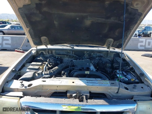 1998 Ford Ranger XL with VIN 1FTYR10C9WTA26130, listed as a IAAI auction lot 41881782 with 275,826 mi miles. Bid and sale history available at carsss.com. Image 10.