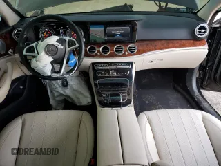 2017 Mercedes-Benz E-Class E 300 Luxury with VIN WDDZF4JB1HA103419, listed as a Copart auction lot 70648582 with 71,194 mi miles. Bid and sale history available at carsss.com. Image 8.