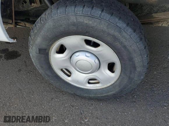 2009 Ford F-150 XL с VIN 1FTPX14V99KB06728, выставлен на аукционе IAAI как лот 42679207 с пробегом 132 283 миль миль и . История ставок и продаж доступна на DreamBid. Изображение 28.