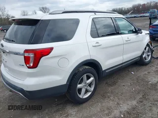 2016 Ford Explorer XLT with VIN 1FM5K8DH3GGD33465, listed as a IAAI auction lot 41949638 with 135,949 mi miles and . Bid and sale history available at carsss.com. Image 4.