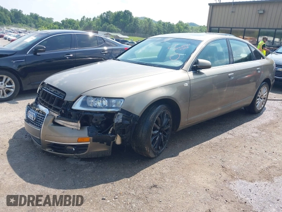 2007 Audi A6 z VIN WAUDV74F77N054612, wystawiony jako IAAI lot #42399517 z przebiegiem 137 577 mil mil oraz . Historia ofert i sprzedaży dostępna na DreamBid. Obrazek 2.