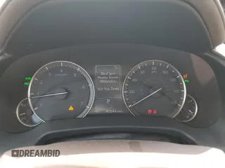 2019 Lexus RX 350 with VIN JTJBZMCA1K2041526, listed as a Copart auction lot 60991095 with 42,644 mi miles and Salvage title. Bid and sale history available at DreamBid. Image 9.