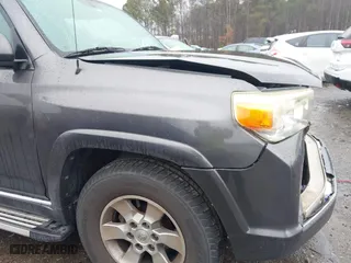 2011 Toyota 4Runner SR5 with VIN JTEZU5JR5B5018288, listed as a IAAI auction lot 41554553 with 206,106 mi miles. Bid and sale history available at carsss.com. Image 19.
