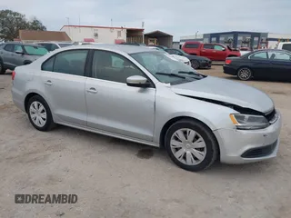 2013 Volkswagen Jetta SE with VIN 3VWDX7AJ0DM384908, listed as a IAAI auction lot 41466642 with 92,131 mi miles and . Bid and sale history available at DreamBid. Image 1.