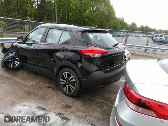 2020 Nissan Kicks SV z VIN 3N1CP5CV2LL491615, wystawiony jako IAAI lot #42011755 z przebiegiem 90 268 mil mil oraz . Historia ofert i sprzedaży dostępna na DreamBid. Obrazek 3.