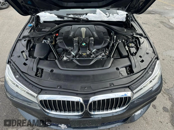 2017 BMW 7 Series with VIN WBA7F2C38HG422936, listed as a Copart auction lot 44996865 with 84,597 mi miles and Clean Title. Bid and sale history available at DreamBid. Image 6.