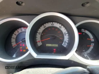 2015 Toyota Tacoma z VIN 5TFLU4EN5FX135486, wystawiony jako Copart lot #58320245 z przebiegiem 95 424 mil mil oraz Szkoda całkowita • Salvage title. Historia ofert i sprzedaży dostępna na DreamBid. Obrazek 9.