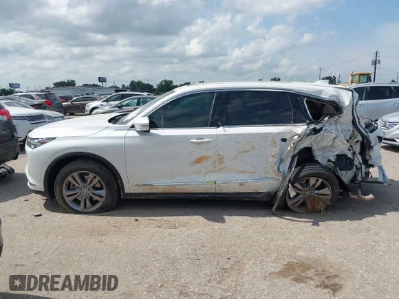 2024 Acura MDX with VIN 5J8YD9H34RL005841, listed as a IAAI auction lot 42474191 with 6,156 mi miles and . Bid and sale history available at DreamBid. Image 15.