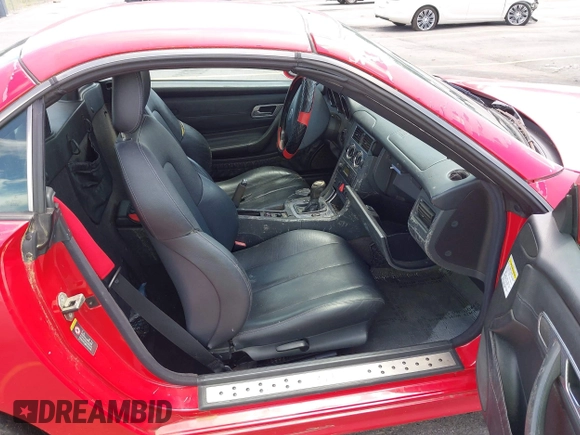 2003 Mercedes-Benz SLK 230 Kompressor z VIN WDBKK49F63F284252, wystawiony jako IAAI lot #42307320 z przebiegiem 180 893 mil mil oraz . Historia ofert i sprzedaży dostępna na DreamBid. Obrazek 5.