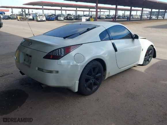 2003 Nissan 350Z Enthusiast with VIN JN1AZ34D43T116381, listed as a IAAI auction lot 41507588 with 195,944 mi miles. Bid and sale history available at carsss.com. Image 4.