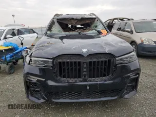 2020 BMW X7 xDrive40i with VIN 5UXCW2C03L9B44405, listed as a Copart auction lot 86332544 with 0 mi miles and Salvage Title. Bid and sale history available at carsss.com. Image 5.