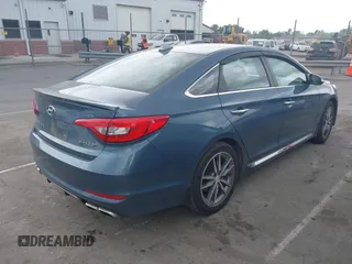 2015 Hyundai Sonata Sport z VIN 5NPE34AB8FH232023, wystawiony jako IAAI lot #42093888 z przebiegiem 212 144 mil mil oraz . Historia ofert i sprzedaży dostępna na DreamBid. Obrazek 4.
