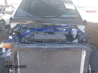 2015 Chevrolet Silverado 1500 LT with VIN 1GCRCREC6FZ423241, listed as a IAAI auction lot 40707309 with 114,778 mi miles. Bid and sale history available at carsss.com. Image 10.