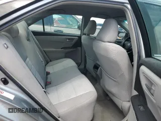 2017 Toyota Camry XLE z VIN 4T1BF1FKXHU756974, wystawiony jako Copart lot #55002515 z przebiegiem 68 858 mil mil oraz Szkoda całkowita • Salvage title. Historia ofert i sprzedaży dostępna na DreamBid. Obrazek 10.