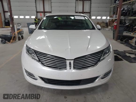 2016 Lincoln MKZ with VIN 3LN6L2G9XGR600497, listed as a IAAI auction lot 41996468 with 201,148 mi miles. Bid and sale history available at carsss.com. Image 13.