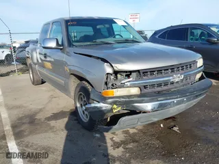 1999 Chevrolet Silverado 1500 LS with VIN 2GCEC19T9X1241246, listed as a IAAI auction lot 41837697 with 262,104 mi miles. Bid and sale history available at carsss.com. Image 6.