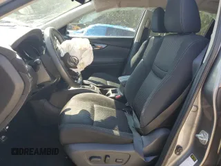 2017 Nissan Rogue SV z VIN KNMAT2MT2HP560262, wystawiony jako Copart lot #54861885 z przebiegiem 109 604 mil mil oraz Szkoda całkowita • Salvage title. Historia ofert i sprzedaży dostępna na DreamBid. Obrazek 7.