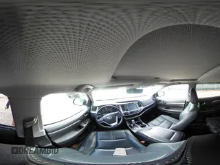 2018 Toyota Highlander SE z VIN 5TDJZRFHXJS800427, wystawiony jako IAAI lot #41902639 z przebiegiem 88 140 mil mil oraz . Historia ofert i sprzedaży dostępna na DreamBid. Obrazek 18.