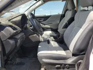 2020 Subaru Forester Premium z VIN JF2SKAJC6LH554961, wystawiony jako Copart lot #61770095 z przebiegiem 82 637 mil mil oraz Szkoda całkowita • Salvage title. Historia ofert i sprzedaży dostępna na DreamBid. Obrazek 7.