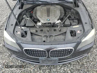 2009 BMW 7 Series 750Li z VIN WBAKB83579CY57269, wystawiony jako Copart lot #42173805 z przebiegiem 140 815 mil mil oraz Szkoda całkowita • Salvage title. Historia ofert i sprzedaży dostępna na DreamBid. Obrazek 12.
