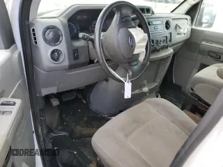 2014 Ford Econoline Cargo Commercial с VIN 1FTNE2EW1EDA31130, выставлен на аукционе Copart как лот 51695845 с пробегом 86 828 миль миль и Списание • Salvage title. История ставок и продаж доступна на DreamBid. Изображение 8.